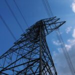 高圧線鉄塔と青空♪　17mm