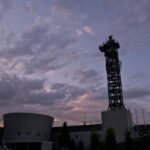 夕暮れ　電波塔