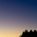 夜明け前の三日月