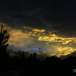 台風通過中の夕景